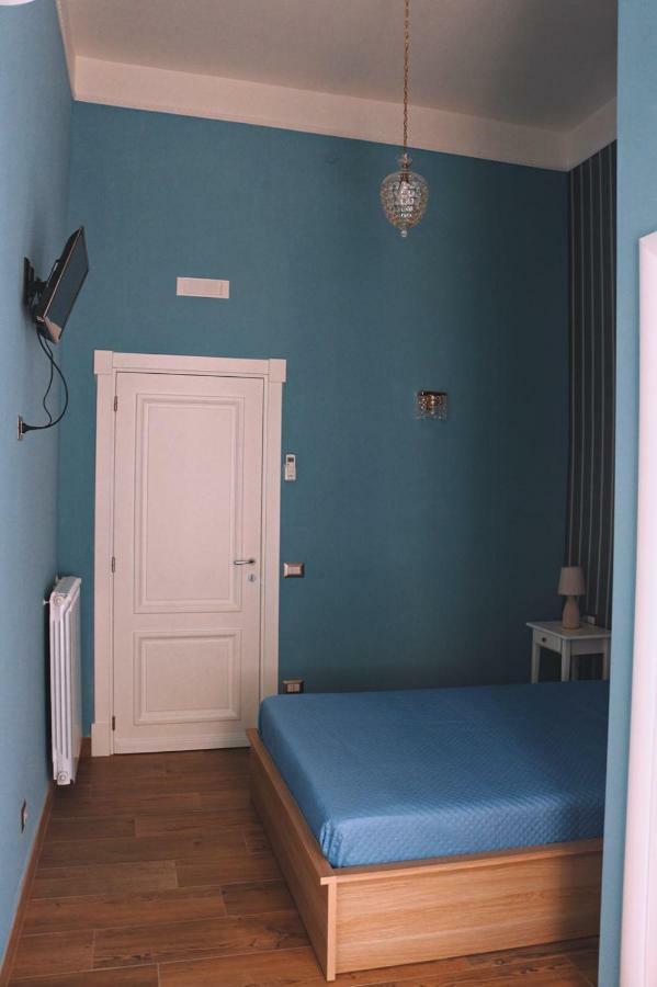 Casa Cairoli Hotel Наполи Екстериор снимка